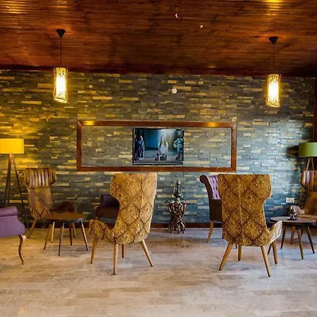 Elaia Thermal & Гюре