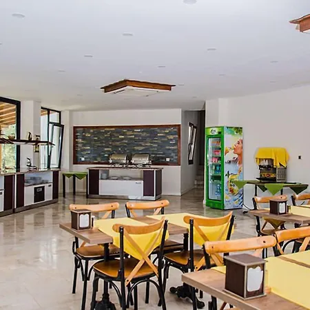 Elaia Thermal & Гюре