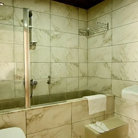 Elaia Thermal & Отель Гюре