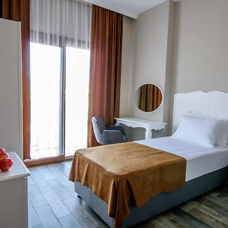 Elaia Thermal & Отель