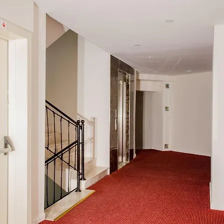 Отель Elaia Thermal & *