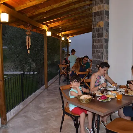 Elaia Thermal & * Гюре