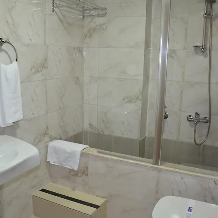 Elaia Thermal & Отель Гюре