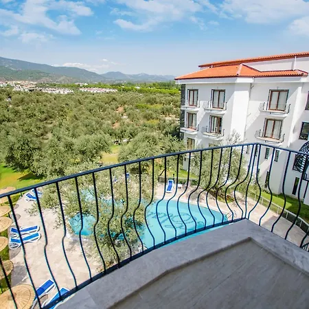 Elaia Thermal & Отель