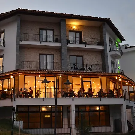 Elaia Thermal & Отель *