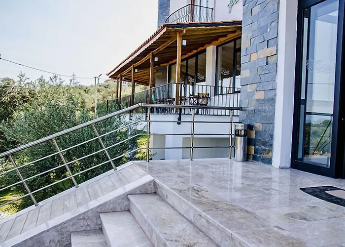 Elaia Thermal & فندق *